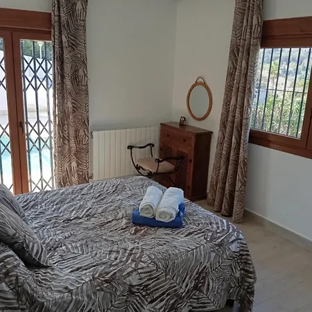 Villa 4 Bedroom In Benalmádena