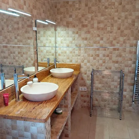Villa 4 Bedroom In Benalmádena