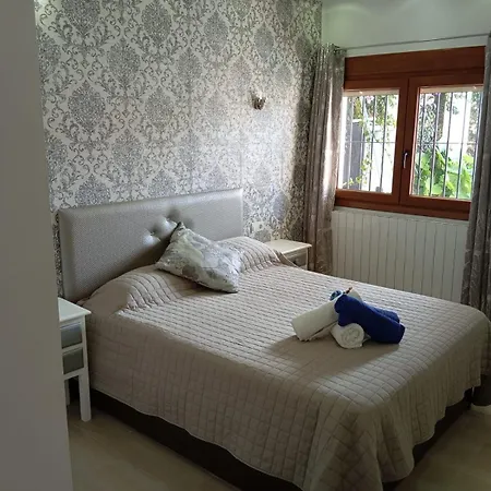 Villa 4 Bedroom In Benalmádena